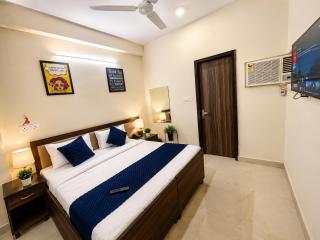 Hotel Anmol Stay- Near Saket Metro Station - 8