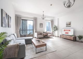 StayShort - Chic Apartment in JBR Sleeps 3 with Canal View! - 0