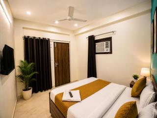 Hotel Anmol Stay- Near Saket Metro Station - 6