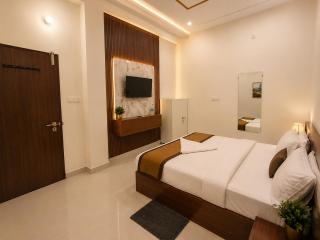 Radhe Shyam Resort Vrindavan By HRG - 7