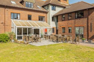 Marine Court Ground-floor Accessible Double - Littlehampton - 6