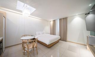 BrownDot Hotel Bong-Duk - 1