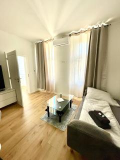 Modernes City Apartment T2 - 3