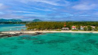 La Plage I Beachfront Villa on the Lagoon - 0