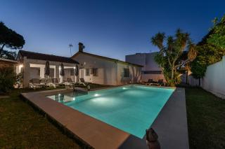 Villa Barbara mit großem Pool, ACs, Jacuzzi und strandnah - 4
