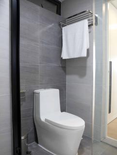 Laurel Hill Suites- Fully Furnished One Bedroom Apartment - 4