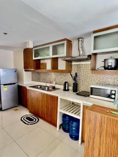 Cozy and Spacious 2 Bedroom Unit - 2