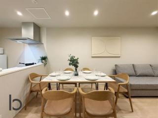 THE SAKAI SUITE by b hotel - New Spacious Apartments - 8