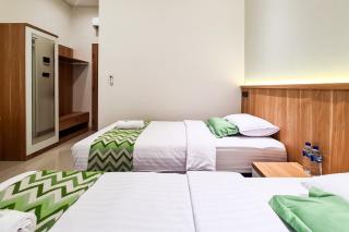 Elevee Home near Alun-Alun Purbalingga - 3