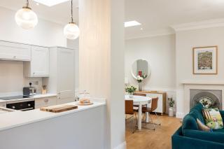 SWALEDALE, OLD SCHOOL ROOMS - Luxury Apartment in Richmond, North Yorkshire - 1