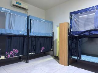 Bedspace for Budget Backpacker - No Parking - 7