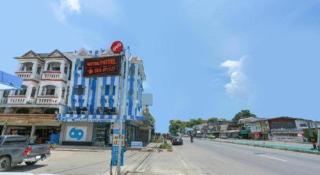OYO 1000 Maetang Hotel - 9