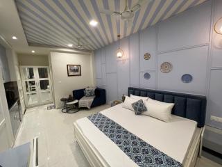 Ardra Studio Apartment Compact Stay with Workspace MI Road Jaipur - 5