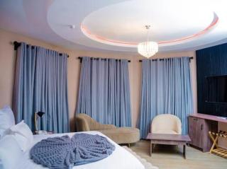 The Scenic Hotel - 3