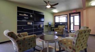 Econo Lodge Inn & Suites Enid South - 4