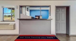 Econo Lodge Inn & Suites Enid South - 3