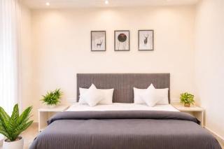 Cresta Luxury Home - 2
