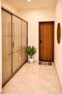 Cresta Luxury Home - 8