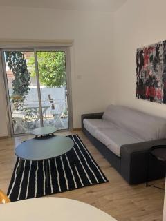 Cozy Corner 2 bedroom apartment in Limassol - 1
