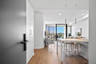 Stylish 2-Bed Unit with Views & Rooftop Access - 3