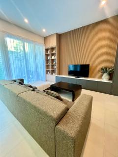 Villa Cendana - 0