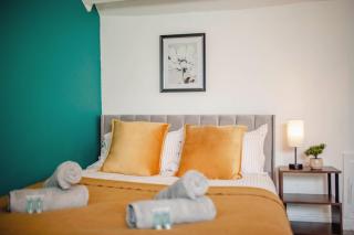Modern Escape Oasis Free Parking 14PPL - 2