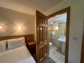 Scenic Golf Lodge Fossa Killarney - 9
