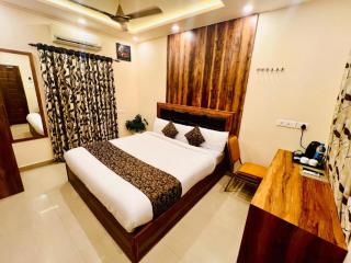 Thayamkery's Royal Inn - 0