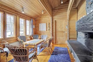 Cozy Lapland Villa for 14 with Sauna & Fireplace - 4