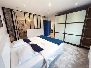 UrbanFlat 166 - Grand Appartement au centre de Paris - 3