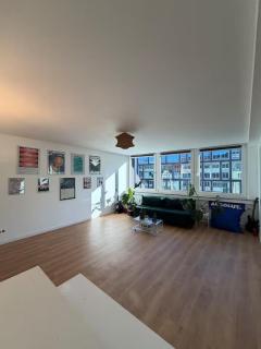 Super Central City Apartment - 1