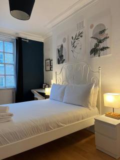 Lovely 2 bed flat in SOHO! - 0