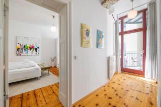 Stylish high-end apartment w direct lift access - 9