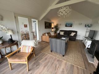 Pier Cottage with private water access to Colla Pier - 8