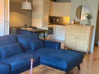 Central, bright apartment on the ground floor - 0