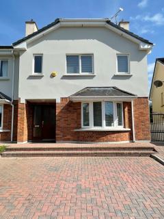 Cottage - Sleeps 6 - Garden - Parking - Riverside - 2