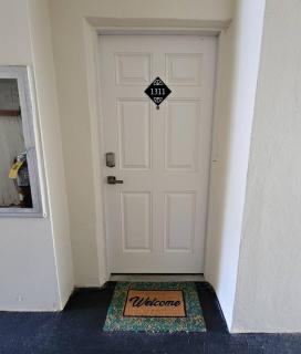 Resort Style 2BD/2B Townhome with Ocean Views - Apartment - 2