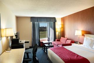 Ramada by Wyndham Trenton - 5
