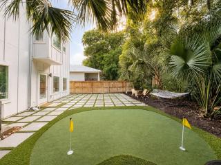 La Costa - Modern Coastal Home with Firepit Near Historic Downtown & Short Drive to Beach - 9