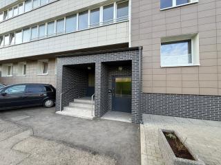 Cozy 9th floor studio with balcony and free parking - 4