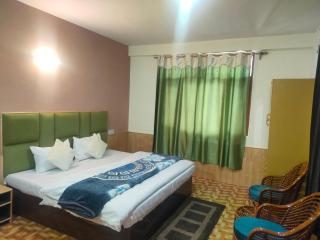 Non Stop Cafe Hostel & Stay - 7
