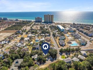 Beachcombers Nook, Firepit, yard, Sleeps 8, Walk to Beach - 9