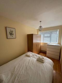 Tranquil 2BD in Tottenham Northumberland Park - 3