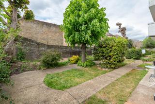Bright Studio w Sun Trap Garden Wandsworth SW18 - 9