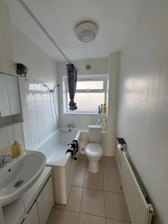 Tranquil 2BD in Tottenham Northumberland Park - 2