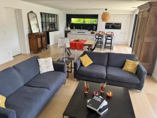 Villa 10 personnes de 160 M2 avec piscine au bord du lac de Villeneuve La Raho et à 15 minutes des plages - 9