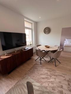 Güden Pearl Bhaven Deck 6 ,Exklusive große Wohnung,Hochwertige Ausstattung,Privatparkplatz & Carport,Großer Garten mit Gartenhaus,Langzeitaufenthalt - 2