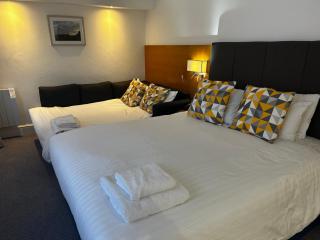 Holiday Inn Kenilworth - Warwick by IHG - 9