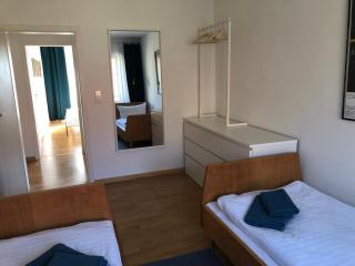 Historische Ferienwohnung am Bruderhof mit Steg & großer Terrasse - Antje - 4