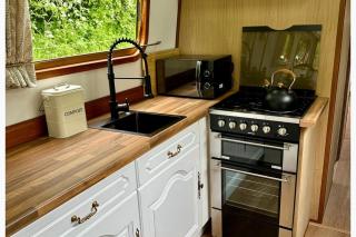 Narrowboat Stern - Stratford - Stay6 - PetFriendly - 6